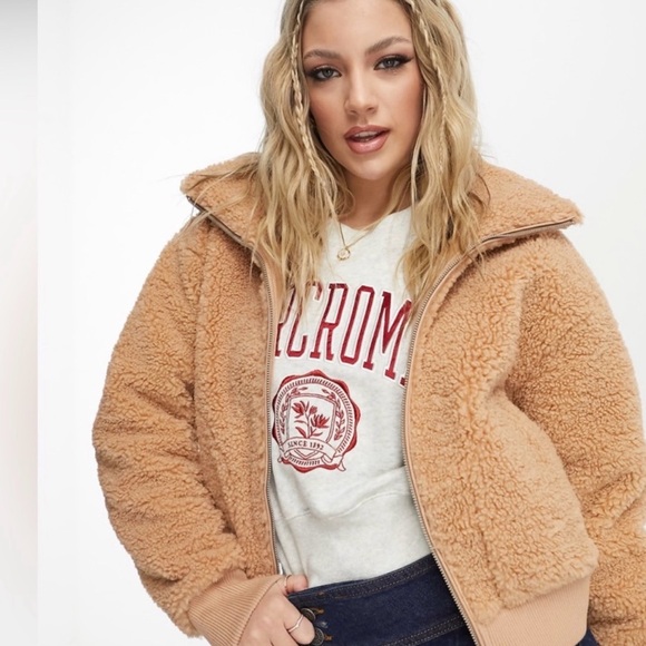 Abercrombie & Fitch Jackets & Blazers - Abercrombie & Fitch Women's Camel Teddy Jacket